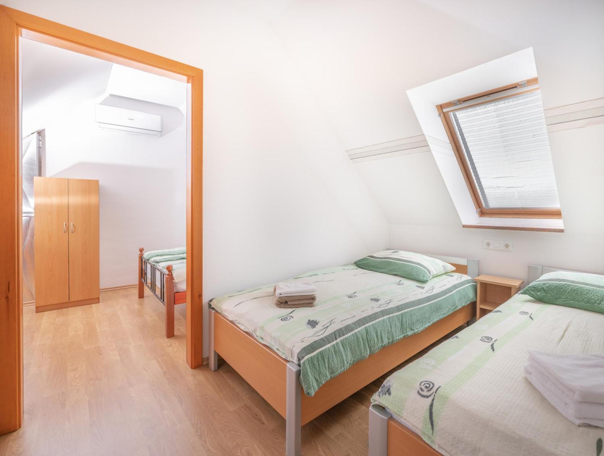 Apartments Suster Stari Trg ob Kolpi エクステリア 写真